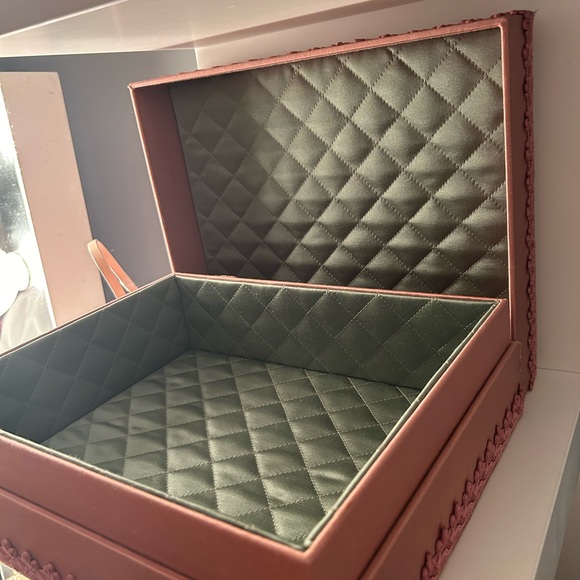 Authentic GUCCI rare pink fabric/brocade trimmed large box - Picture 5 of 13